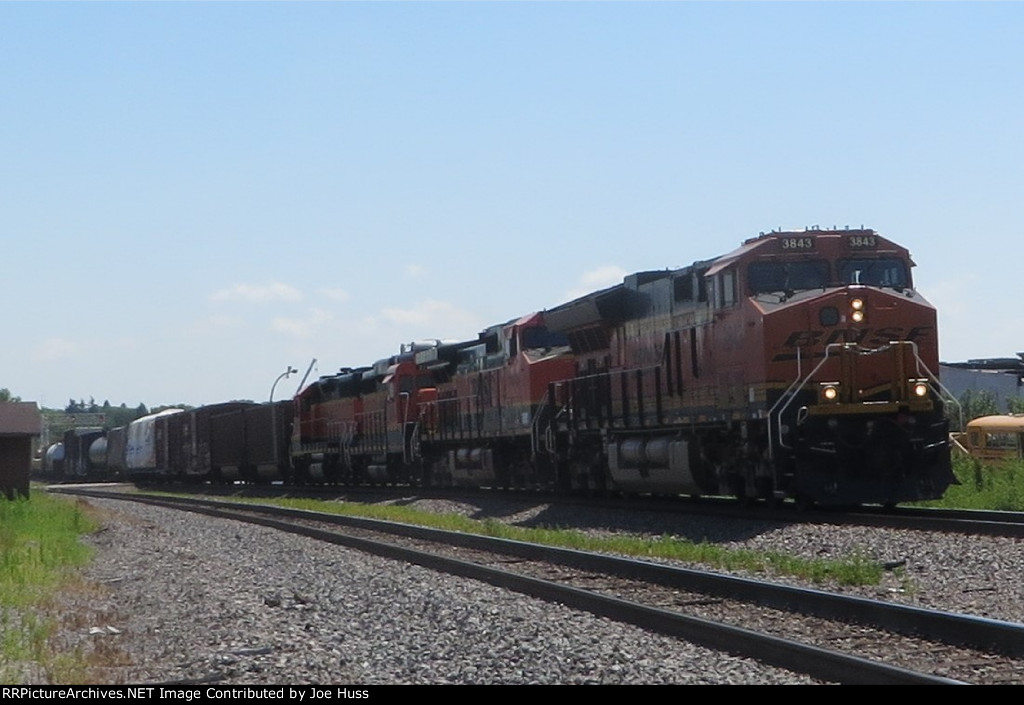 BNSF 3843 West